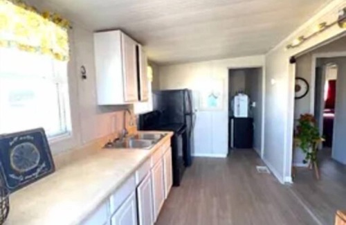 Largo House | Cozy, pool view one bdrm. home + fitness room + pickleballnOFF SEASON RATES