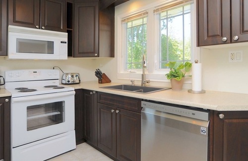 Carrying Place House | Cozy Prince Edward County Home w/ Sandbanks Pass Park, fire pit, and huge garden