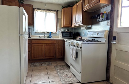 Richfield House | Cozy Private Apartment