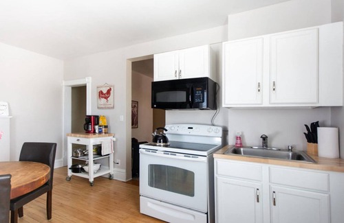 Payne - Phalen Apartment | Cozy & Private Apartment w/Laundry, Smart TV