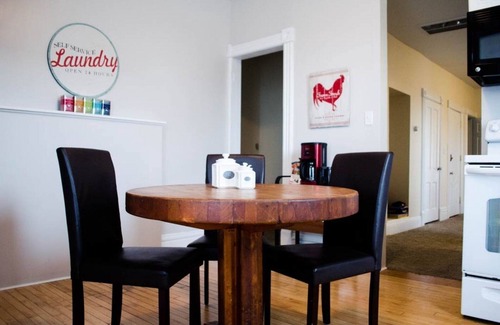 Payne - Phalen Apartment | Cozy & Private Apartment w/Laundry, Smart TV