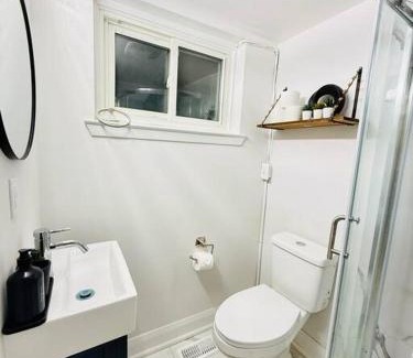 Pickering House | Cozy private backyard garden studio