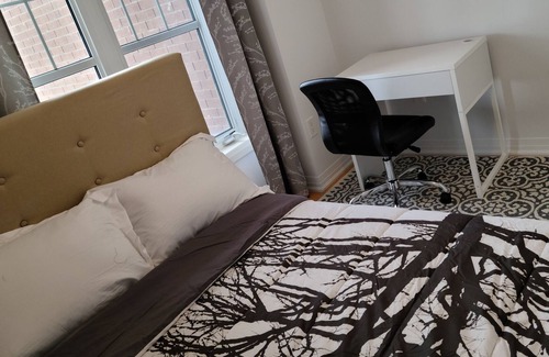 Bowmanville House | Cozy private bedroom & washroom perfect for workers /OPG