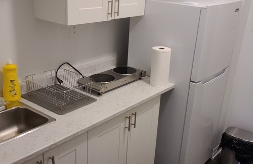 Bowmanville House | Cozy private bedroom & washroom perfect for workers /OPG