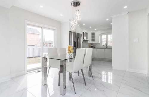 Brampton House | Cozy Private Bedroom in Dog-Loving Home – Meet Leo, Our Friendly Lab!