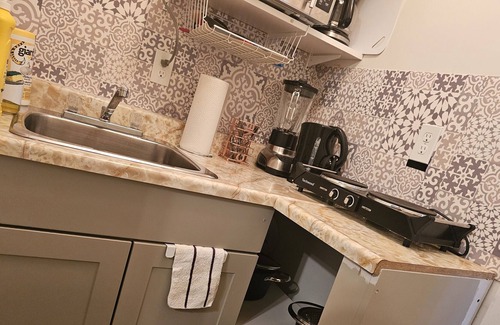 Dartmouth Apartment | Cozy & private guest suite in Portland Estate, close to lakes, trails &shopping