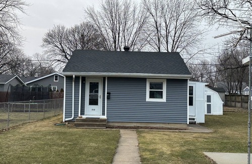 Loves Park House | Cozy private home located 5 minutes from downtown!