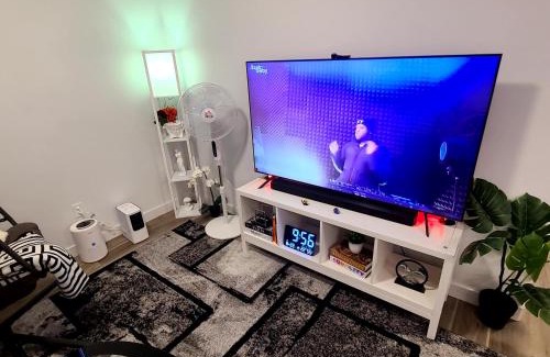 Northeast Edmonton Apartment | Cozy Private Luxury 1bdr Suite Edmonton NW