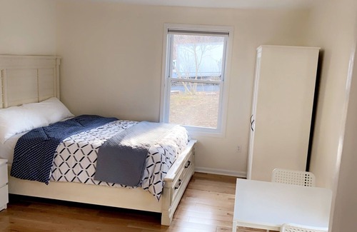 Wheaton-Glenmont House | Cozy private place with jacuzzi