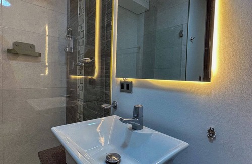 Cota Apartment | Cozy Private Retreat with Modern Comforts