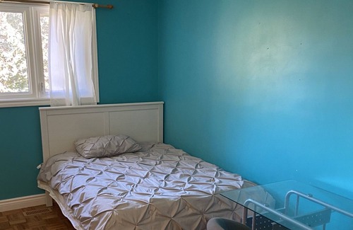 York Regional Municipality House | Cozy private room