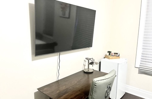 Brampton House | Cozy, private room close to Downtown, Brampton