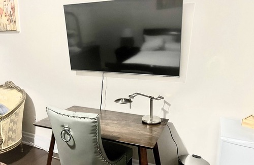 Brampton House | Cozy, private room close to Downtown, Brampton