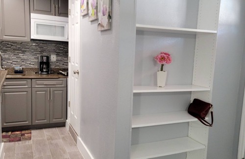 Town N County Park Apartment | Cozy Private Room Close to Everything
