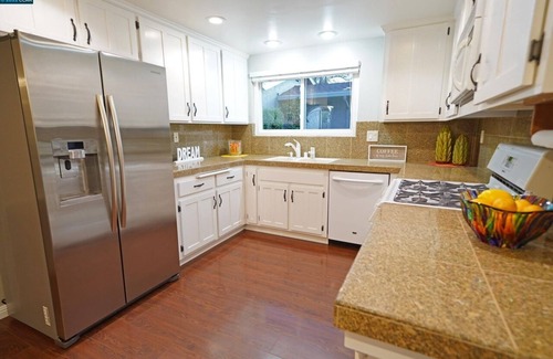 Mountain View House | Cozy private room in a house for two in Martinez