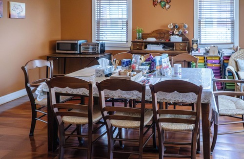 Murray Hill House | Cozy private room in Bayside walk to LIRR