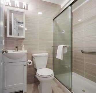 Inner Parkside Apartment | Cozy Private Room Shared Bath near Golden Gate Park UCSF