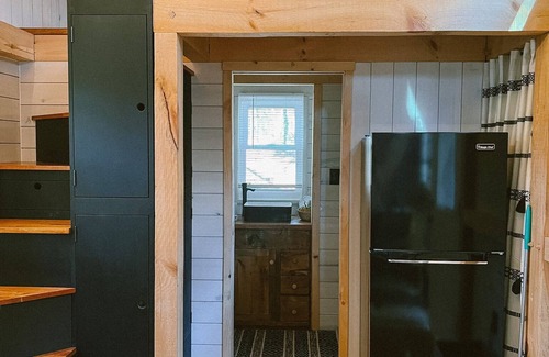 Mattawana House | COZY PSU Rustic Tiny Home and Fishing Retreat
