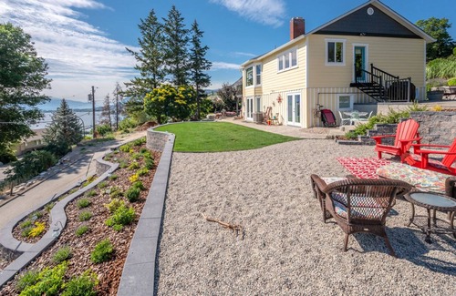 Okanagan-Similkameen House | Cozy, Quaint Home With Stunning Views , 5 Minutes Walk To The Lake