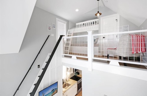 Ottawa House | Cozy Quarters Villa #228