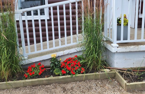 Port Burwell House | Cozy queen-sized bedrooms 3 minutes from beach