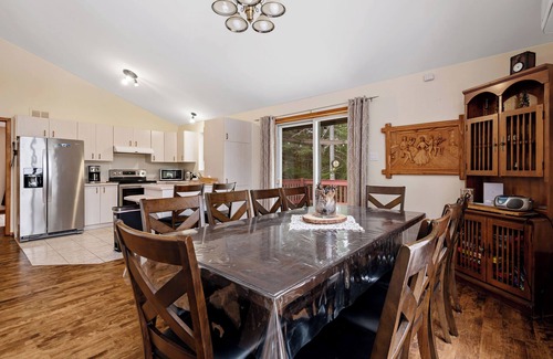 Chertsey Ski Chalet | Cozy, quiet and private retreat at Cottage Spa & Lake Villa Sinaia, amazing view