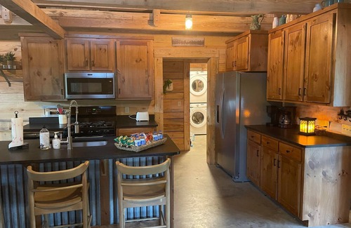 Mentone Cabin | Cozy, Quiet Cabin Under the Stars - Near Desoto State Park and Downtown Mentone!
