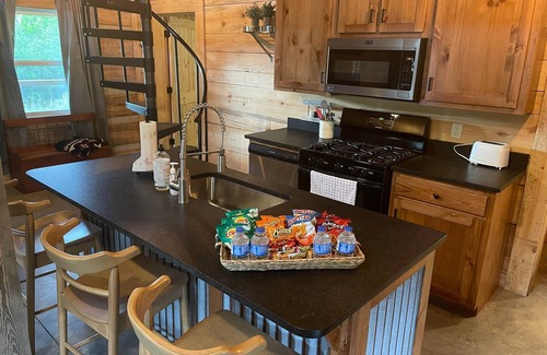 Mentone Cabin | Cozy, Quiet Cabin Under the Stars - Near Desoto State Park and Downtown Mentone!