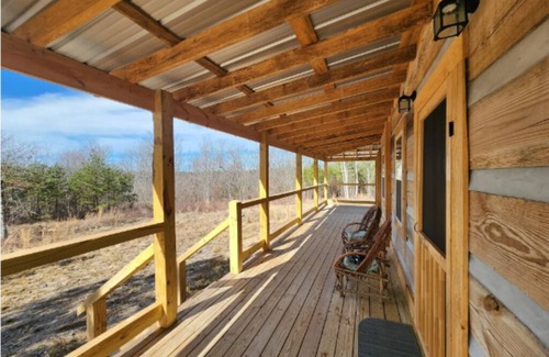 Mentone Cabin | Cozy, Quiet Cabin Under the Stars - Near Desoto State Park and Downtown Mentone!