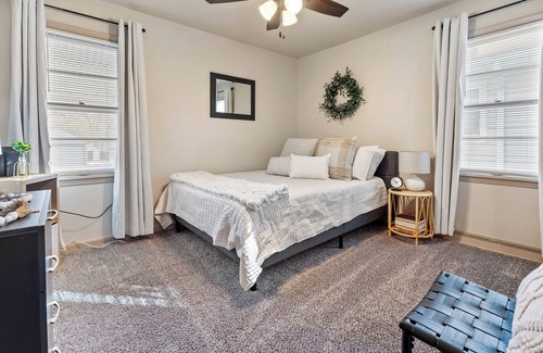 Council Bluffs House | Cozy Quiet Cottage