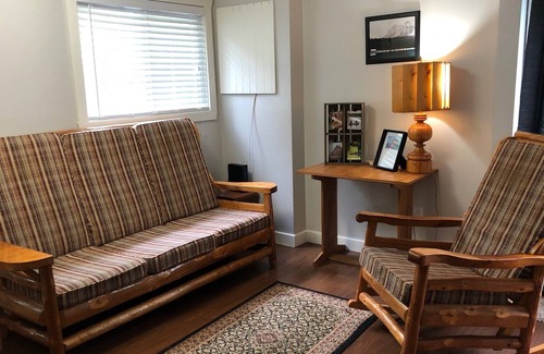 Grey Highlands Cottage | Cozy, quiet cottage on Lake Eugenia - only 5 mins from Beaver Valley Ski Resort.