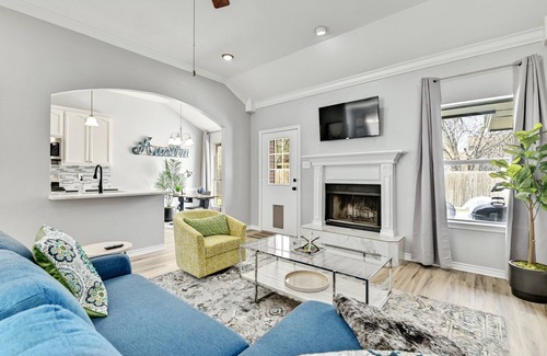 Georgetown House | Cozy & Quiet in Georgetown Pet-friendly & Long Stays