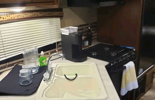 Powder Springs House | Cozy R/V stay. If you enjoy the camping experience this is the place for you.