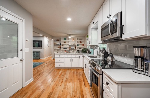 Alpharetta House | Cozy Ranch, King Bds, Game Room, Backyard, Dogs OK