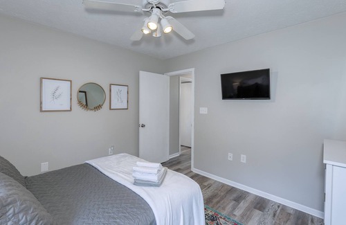 Fishers House | Cozy Ranch with fenced in yard and park