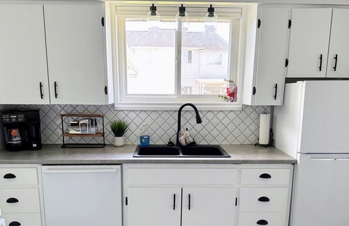 North Cowichan House | Cozy rancher close to hospital and all amenities
