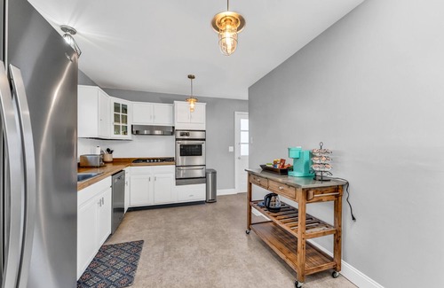 Glyndon House | Cozy Rancher Near Major Highways