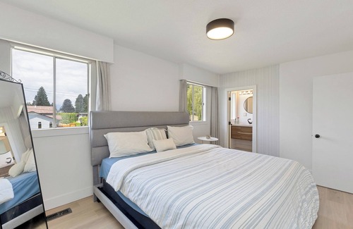 Maple Ridge House | Cozy Rancher with a Big yard close to mountains
