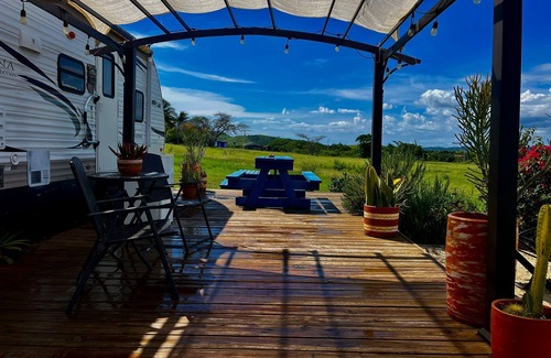 Lajas House | Cozy & Relax 2-bedroom mobile home in La Parguera for family-friends