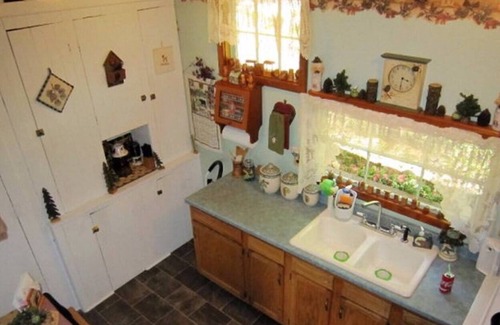 Forestport Cottage | Cozy relaxing cabin on Otter Lake