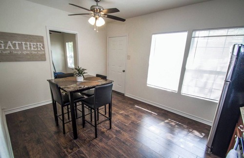 Arena District Cottage | Cozy Remodeled 2br/2ba Near Downtown Sleeps 8