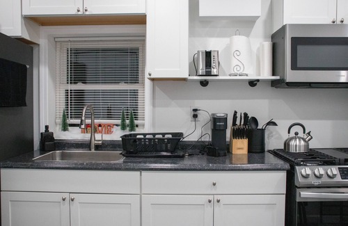 Fair Haven Heights House | Cozy remodeled private Home/ 5 mins from golf course!