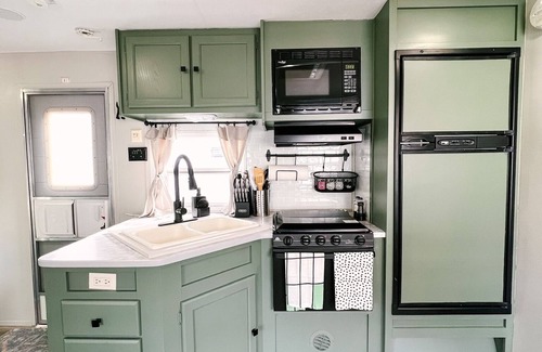 Leeds House | Cozy Renovated RV near Zion and St. George