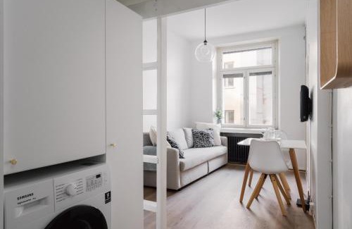 Alppiharju Apartment | Cozy Renovated Studio in Kallio near Metro Station
