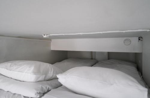 Alppiharju Apartment | Cozy Renovated Studio in Kallio near Metro Station
