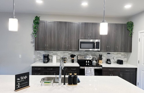 Desert Ridge Apartment | Cozy Resort Apt | Pool | Gym | Desert Ridge