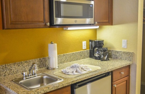Florida Central Atlantic Coast Apartment | COZY RESORT STUDIO MINUTES FROM ALL ATTRACTIONS