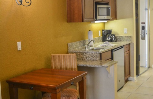 Florida Central Atlantic Coast Apartment | COZY RESORT STUDIO MINUTES FROM ALL ATTRACTIONS