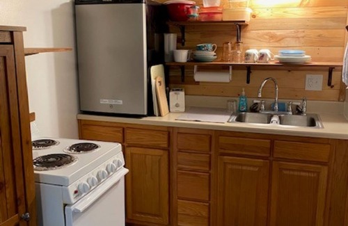 Lansing Apartment | Cozy respite minutes from our "artsy" town, hiking trails or canoeing/rafting.