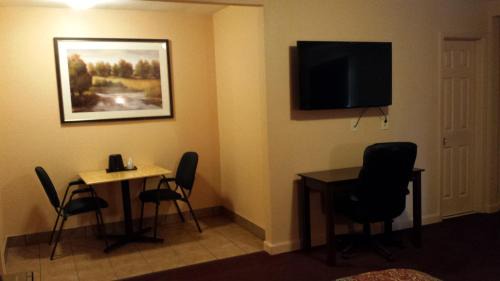 Des Moines Hotel | Cozy Rest Motel